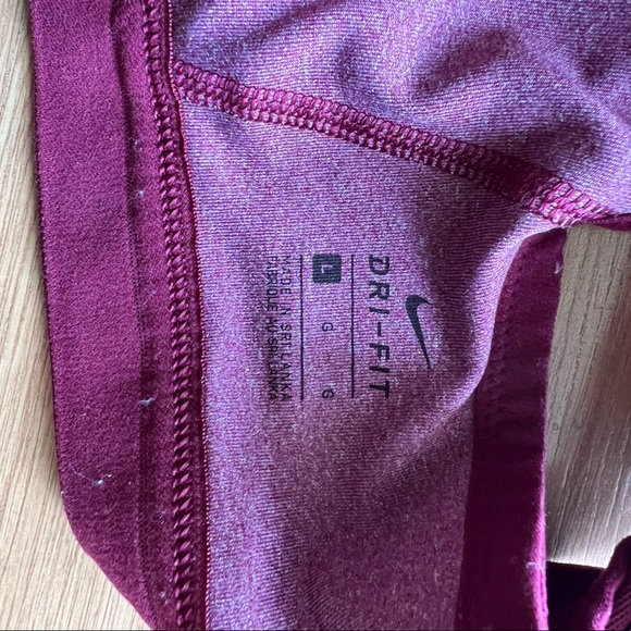 Nike sports bra - Picture 4 of 4